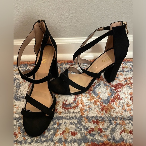 4 in. Heels - Picture 1 of 6